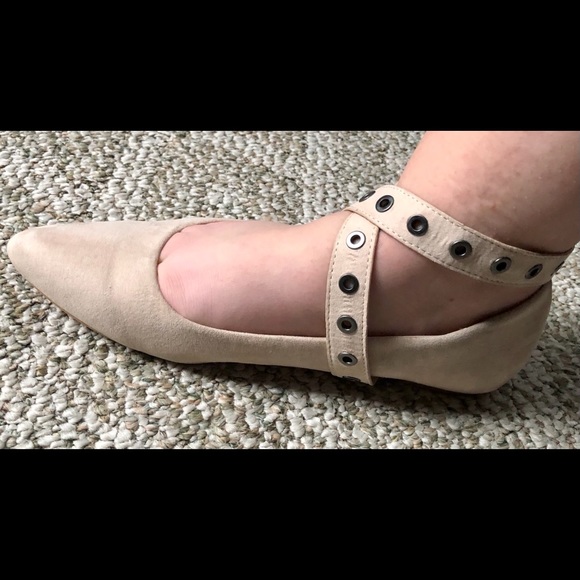 Flats - Picture 5 of 5